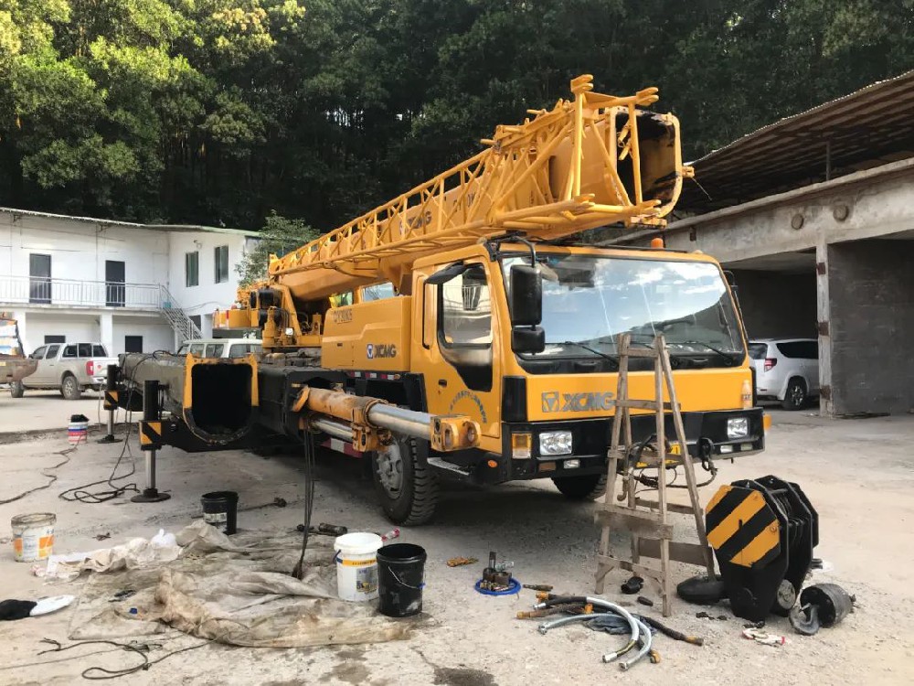 起重設(shè)備維修（汽車吊、履帶吊、高空作業(yè)車）